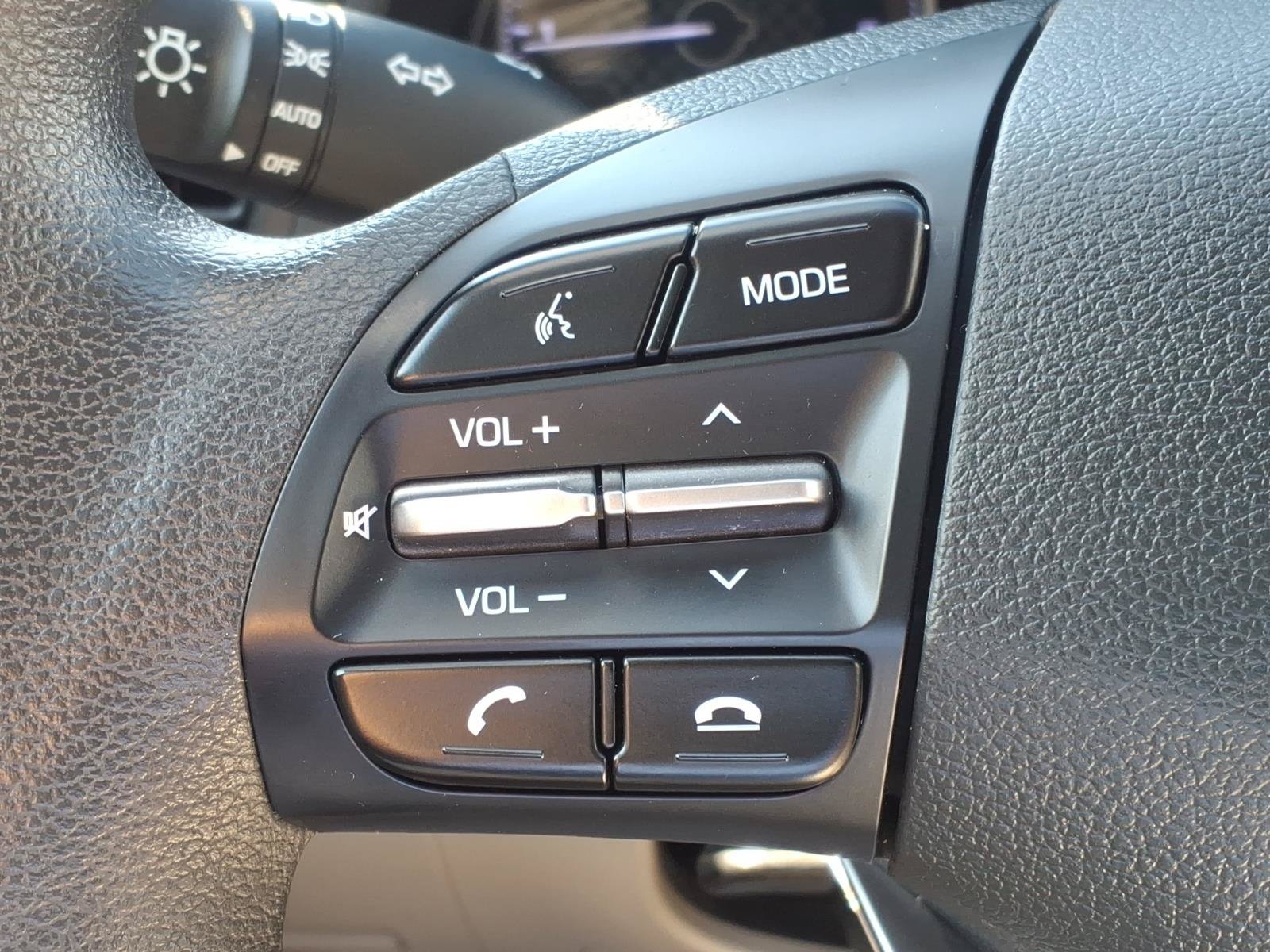 Used 2020 Hyundai Elantra SEL FWD image 13