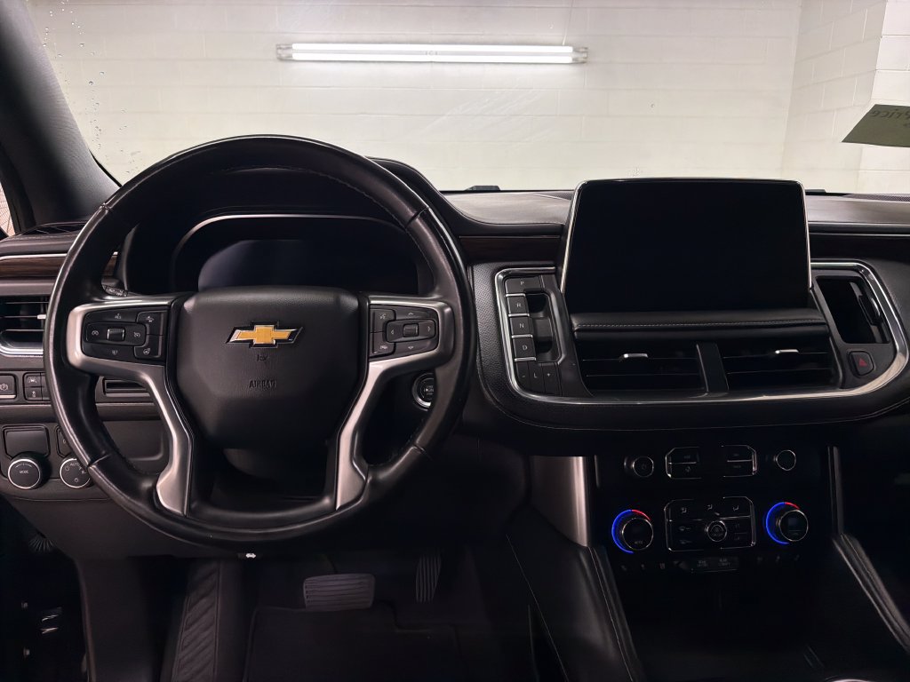 Used 2024 Chevrolet Suburban Premier RWD image 9