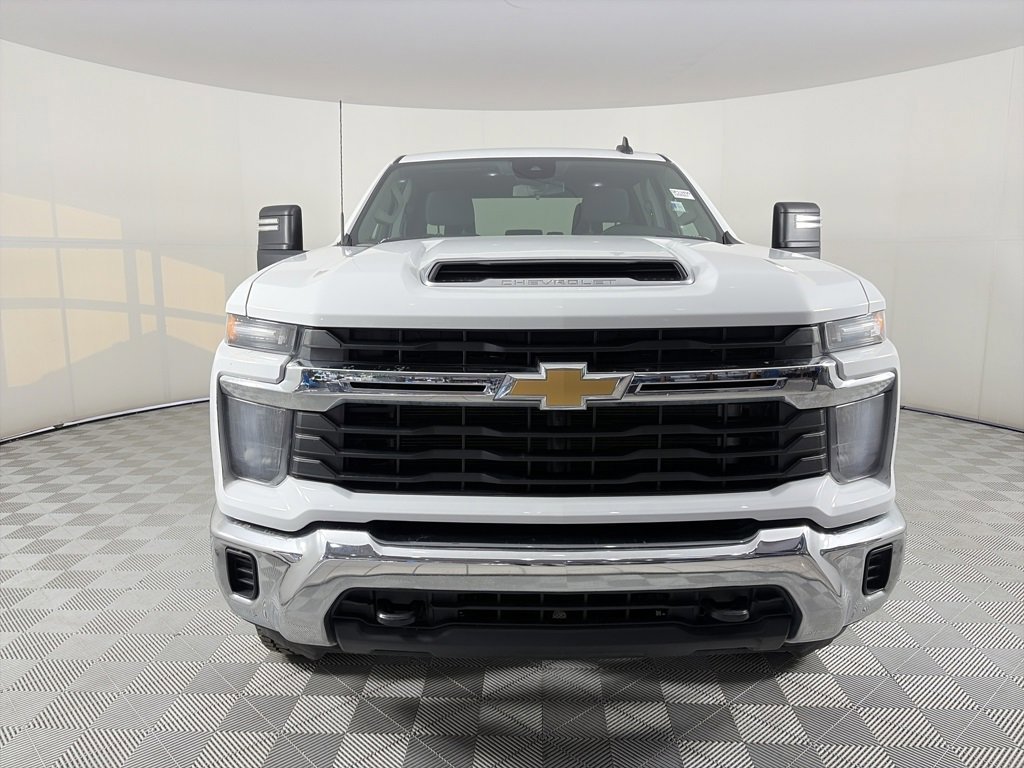 Used 2024 Chevrolet Silverado 3500 LT image 7