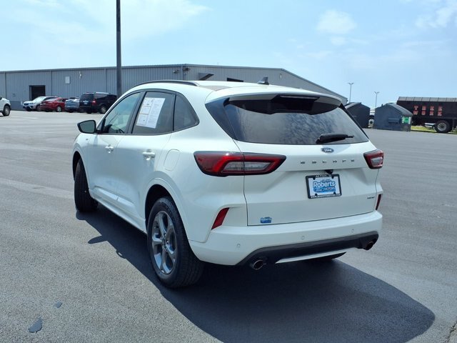 Certified 2023 Ford Escape ST-Line w/ Tech Pack #1 AWD/4WD image 3