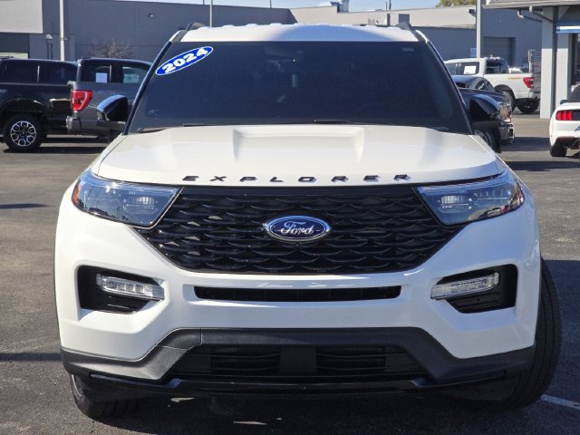 Certified 2024 Ford Explorer ST-Line w/ Class IV Trailer Tow Package AWD/4WD image 12