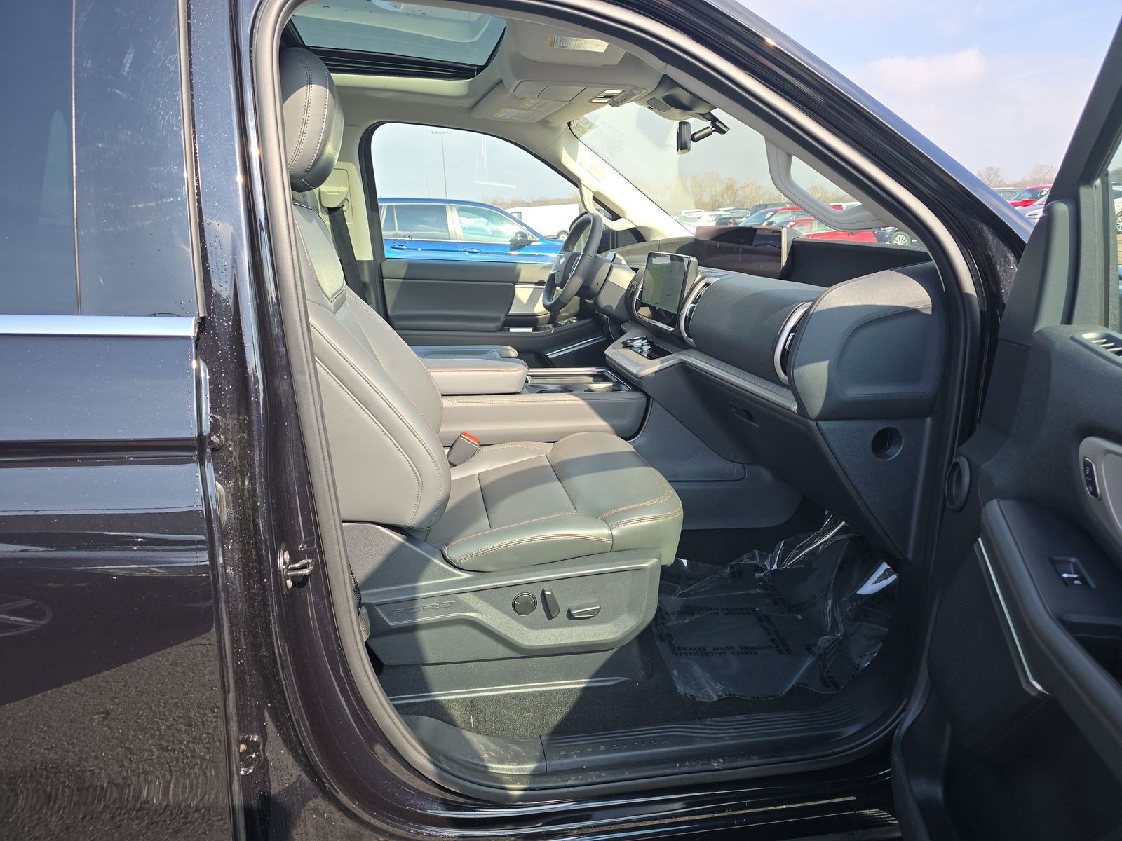 Certified 2025 Ford Expedition Max Active AWD/4WD image 27