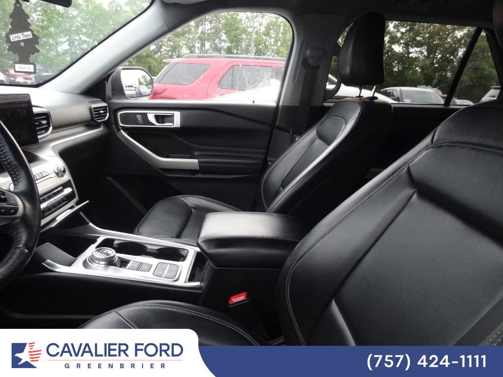 Certified 2021 Ford Explorer XLT w/ Equipment Group 202A RWD image 8