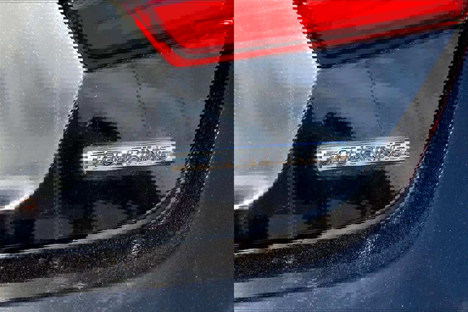 Used 2018 Honda Accord Touring image 11