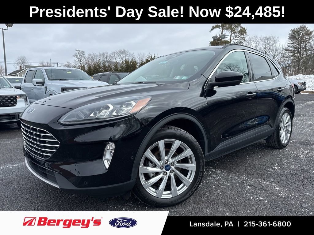 Certified 2022 Ford Escape Titanium w/ Titanium Elite Package image 1