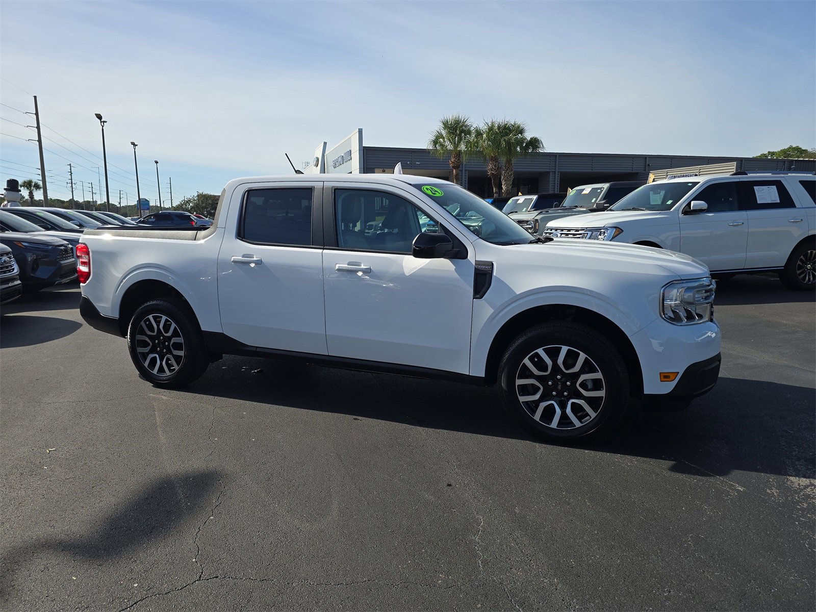 Certified 2024 Ford Maverick Lariat image 2