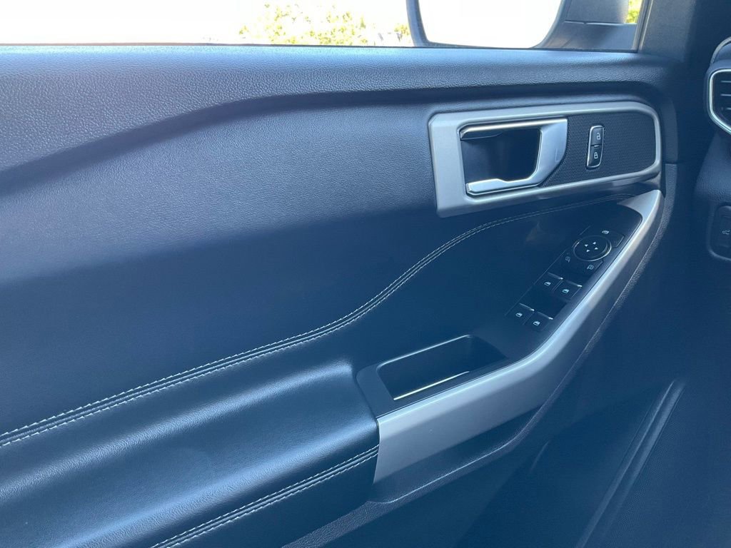 Certified 2022 Ford Explorer XLT w/ Equipment Group 202A image 47