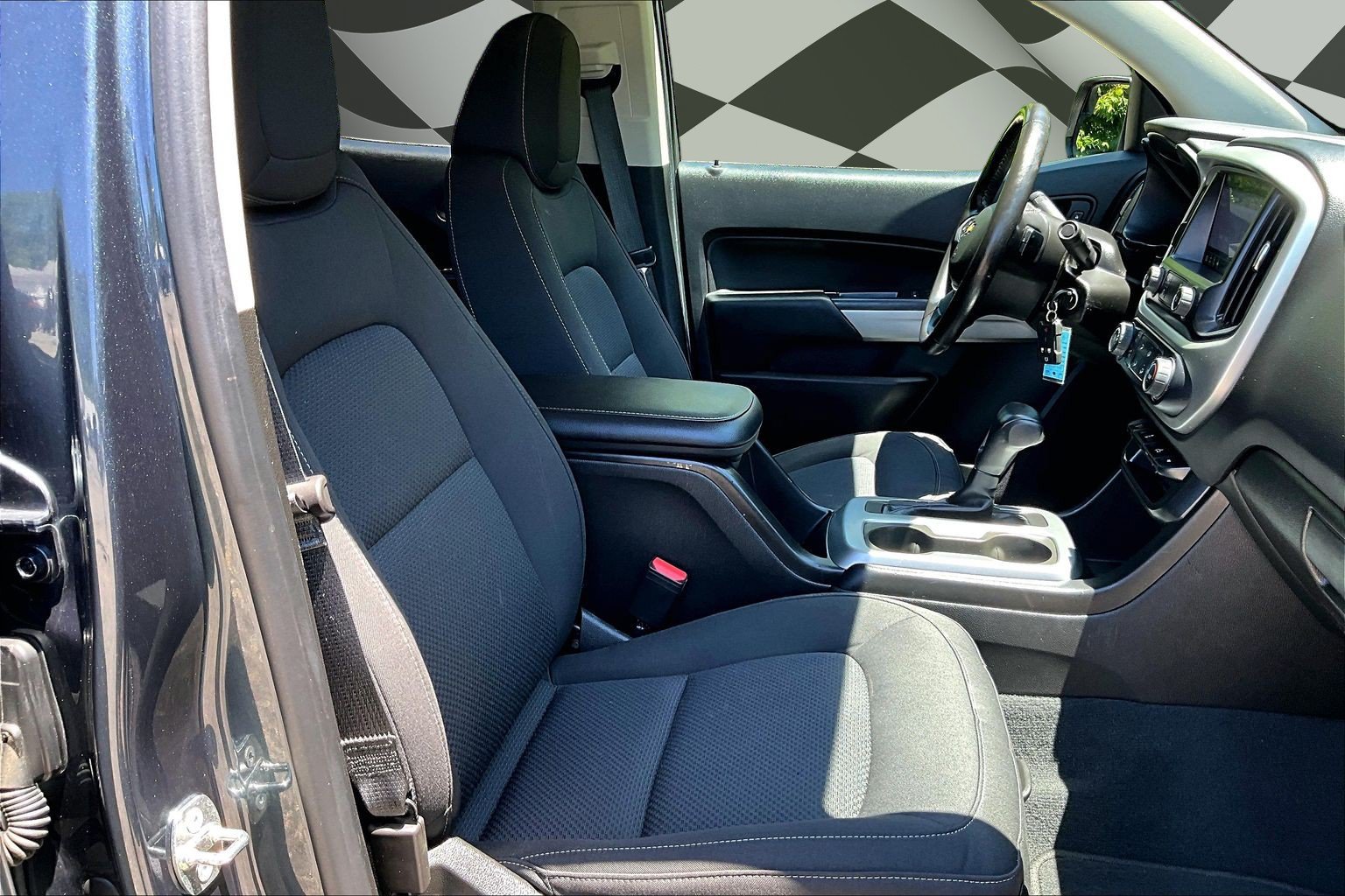 Used 2019 Chevrolet Colorado LT w/ LT Convenience Package RWD image 7