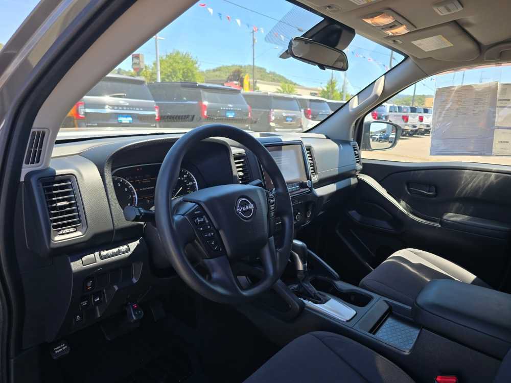 Used 2022 Nissan Frontier S w/ Technology Package AWD/4WD image 9
