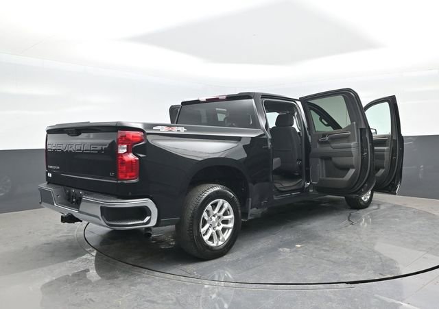 Used 2024 Chevrolet Silverado 1500 LT AWD/4WD image 25