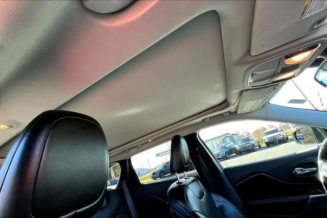 Used 2021 Jeep Cherokee Latitude Plus w/ Sun & Sound Group image 25