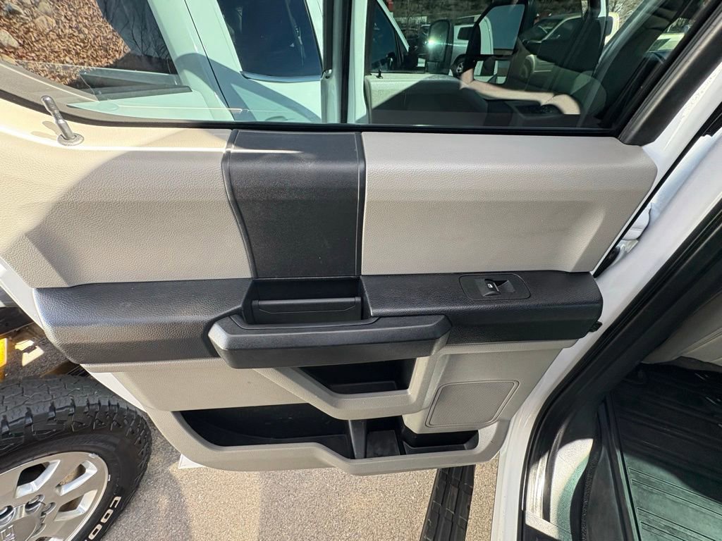 Certified 2021 Ford F350 XL w/ Power Equipment Group image 27