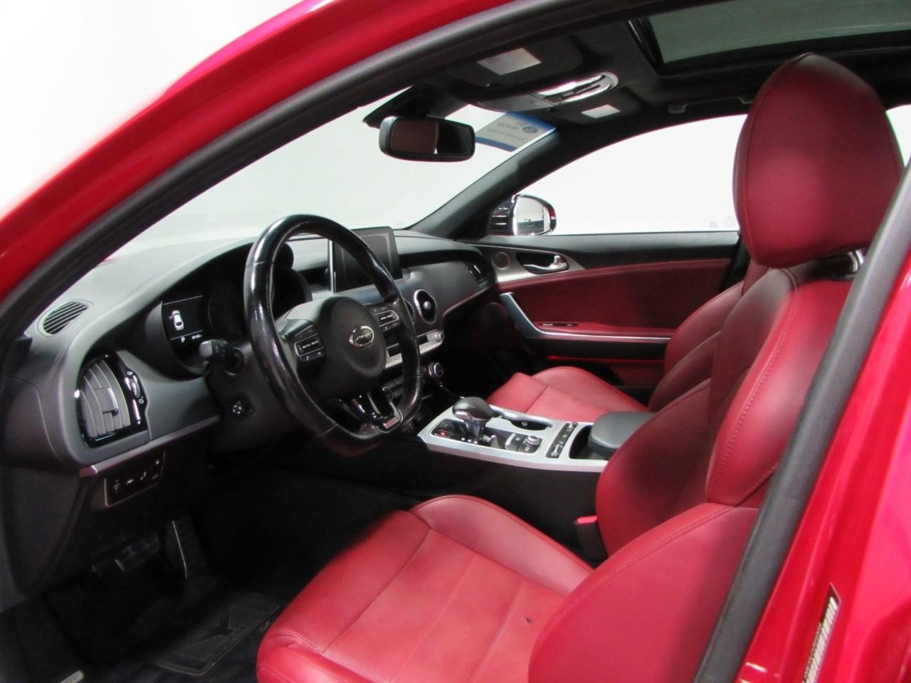Used 2018 Kia Stinger GT2 AWD/4WD image 13