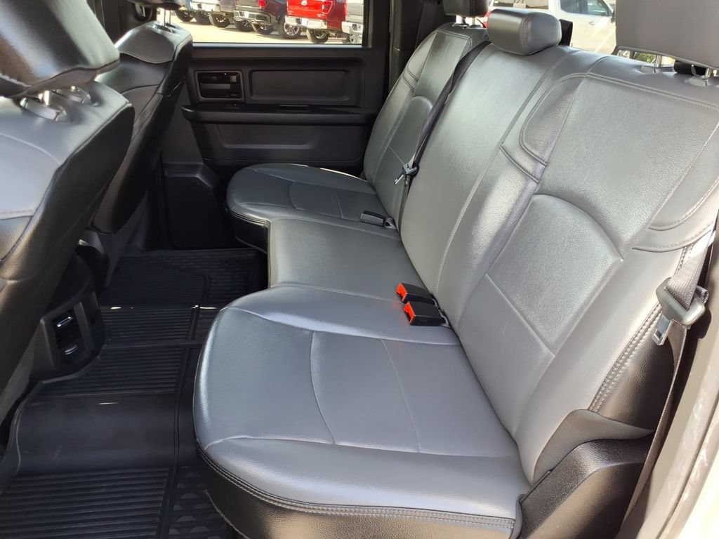 Used 2024 RAM 2500 Tradesman w/ Chrome Appearance Group AWD/4WD image 16
