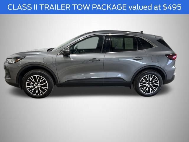 Certified 2025 Ford Escape SE w/ Class II Trailer Tow Package image 2