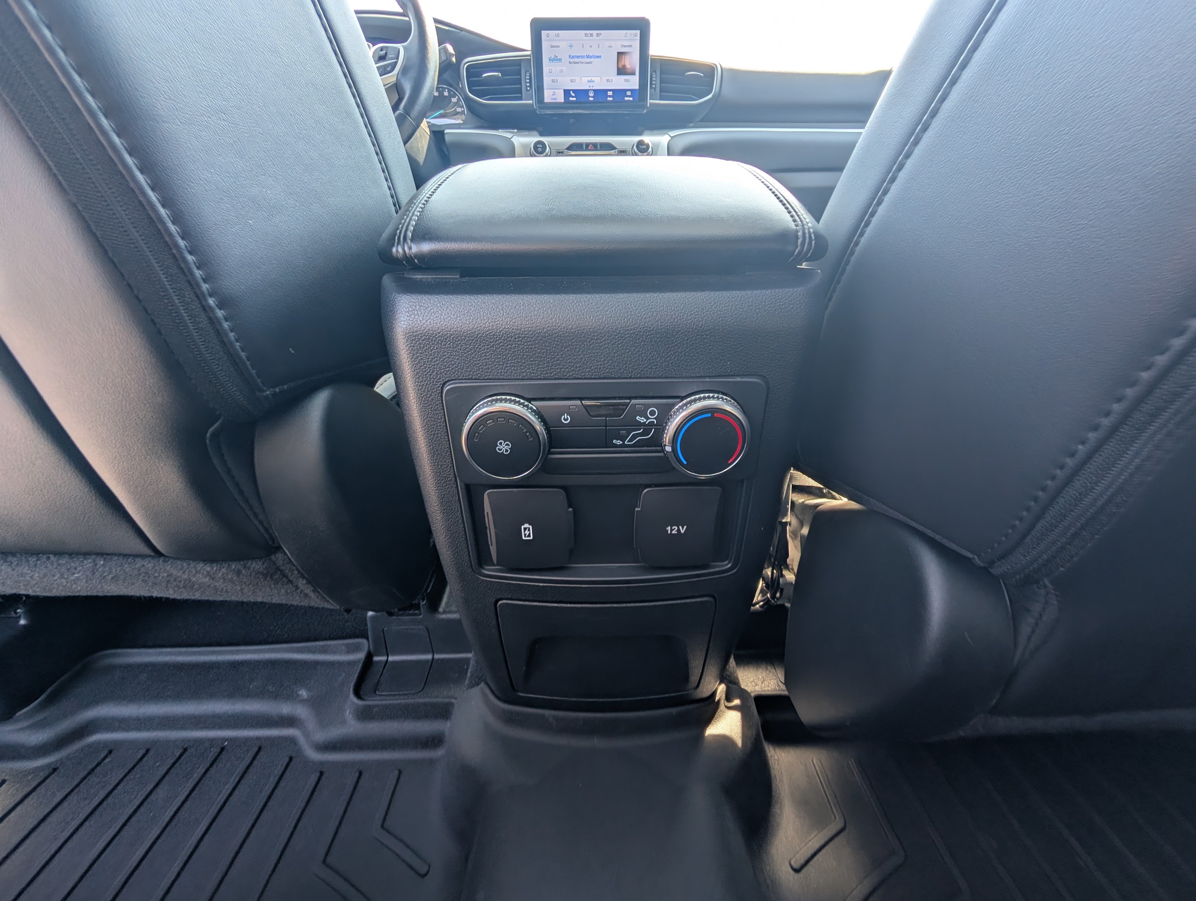 Certified 2022 Ford Explorer XLT w/ Equipment Group 202A AWD/4WD image 20