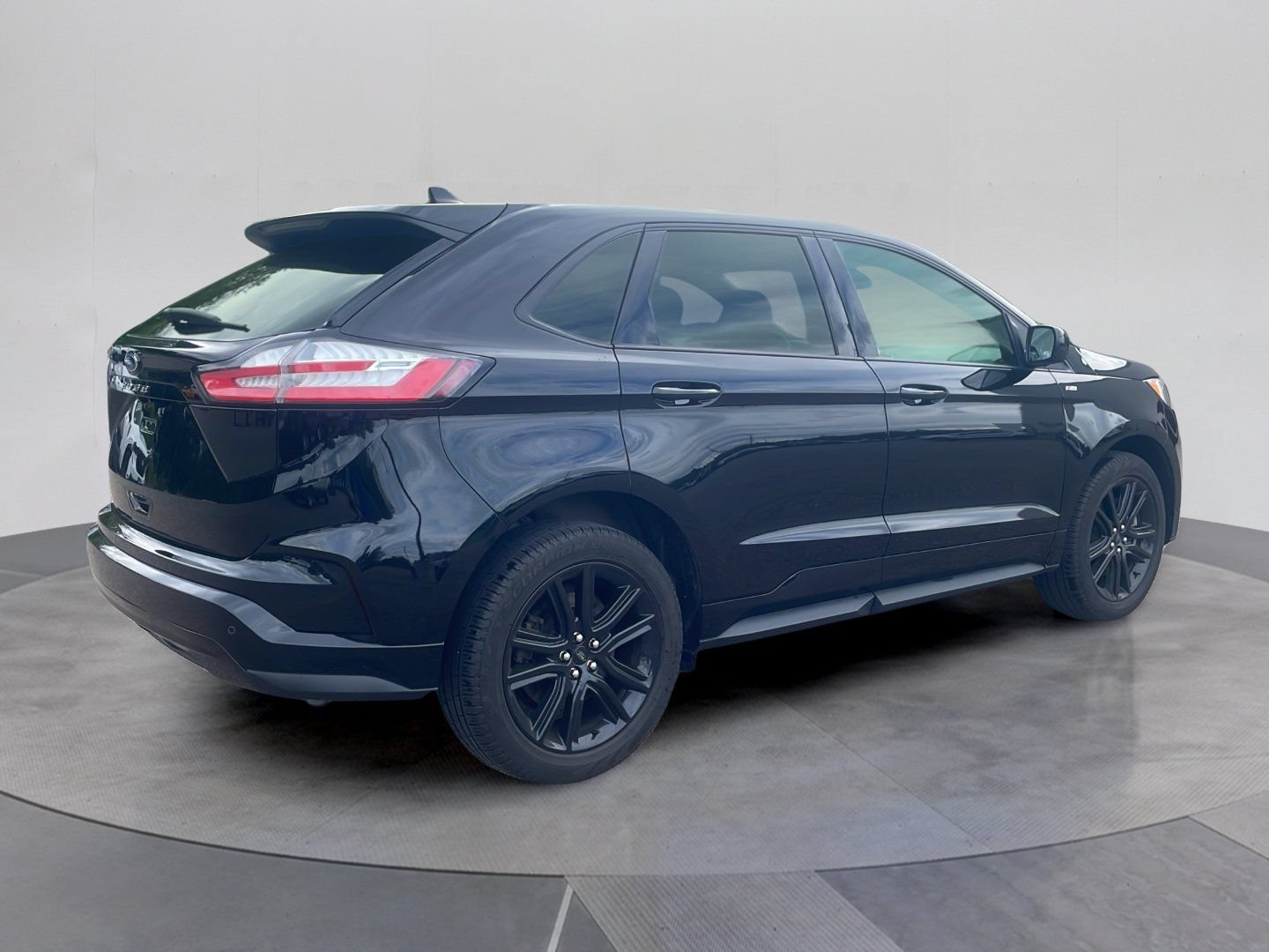 Certified 2024 Ford Edge ST-Line AWD/4WD image 5