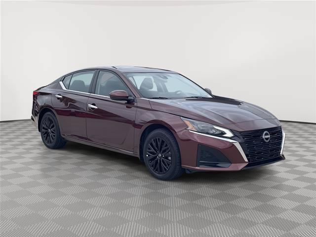 Used 2025 Nissan Altima 2.5 SV w/ SV Special Edition Package AWD/4WD image 5
