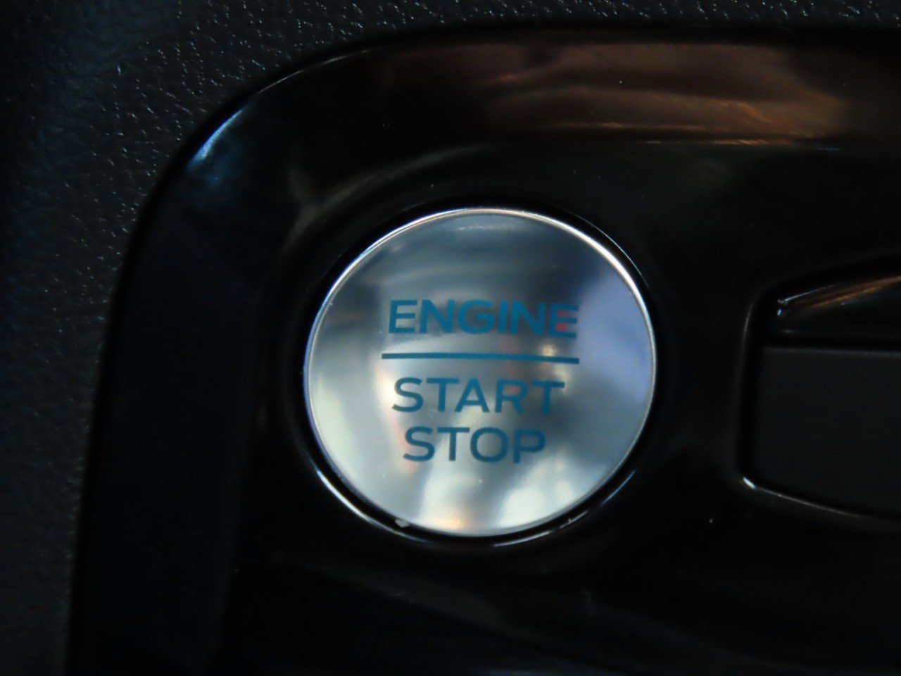 Certified 2023 Ford Escape ST-Line w/ Tech Pack #1 image 30