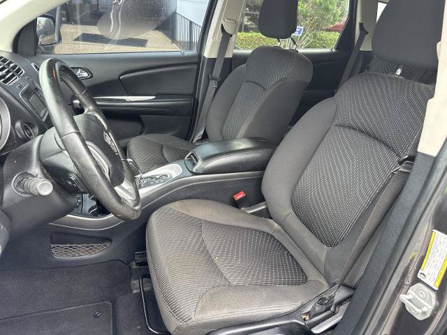 Used 2018 Dodge Journey SXT w/ Connectivity Group FWD image 9