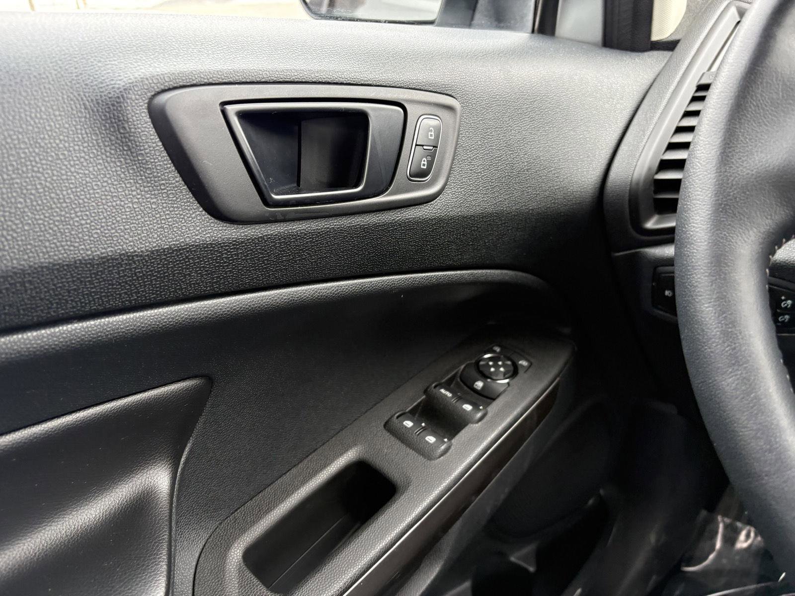Certified 2020 Ford EcoSport SES w/ SES Black Appearance Package image 13
