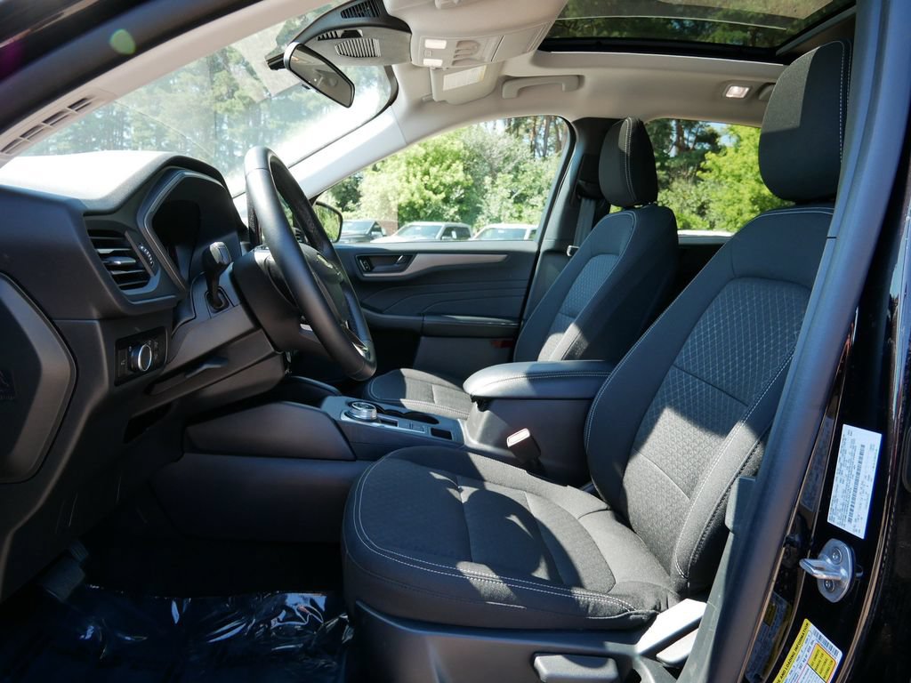 Certified 2025 Ford Escape Active w/ Tech Pack #1 AWD/4WD image 14