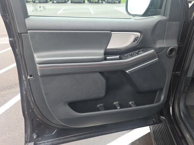 Certified 2025 Ford Expedition Active AWD/4WD image 27