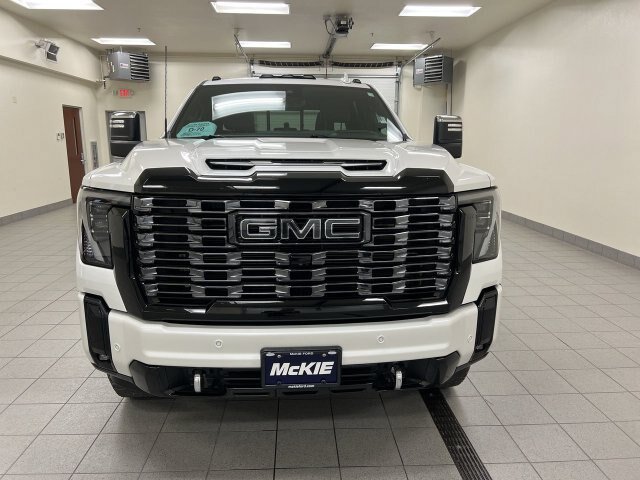 Used 2025 GMC Sierra 2500 Denali Ultimate AWD/4WD image 3