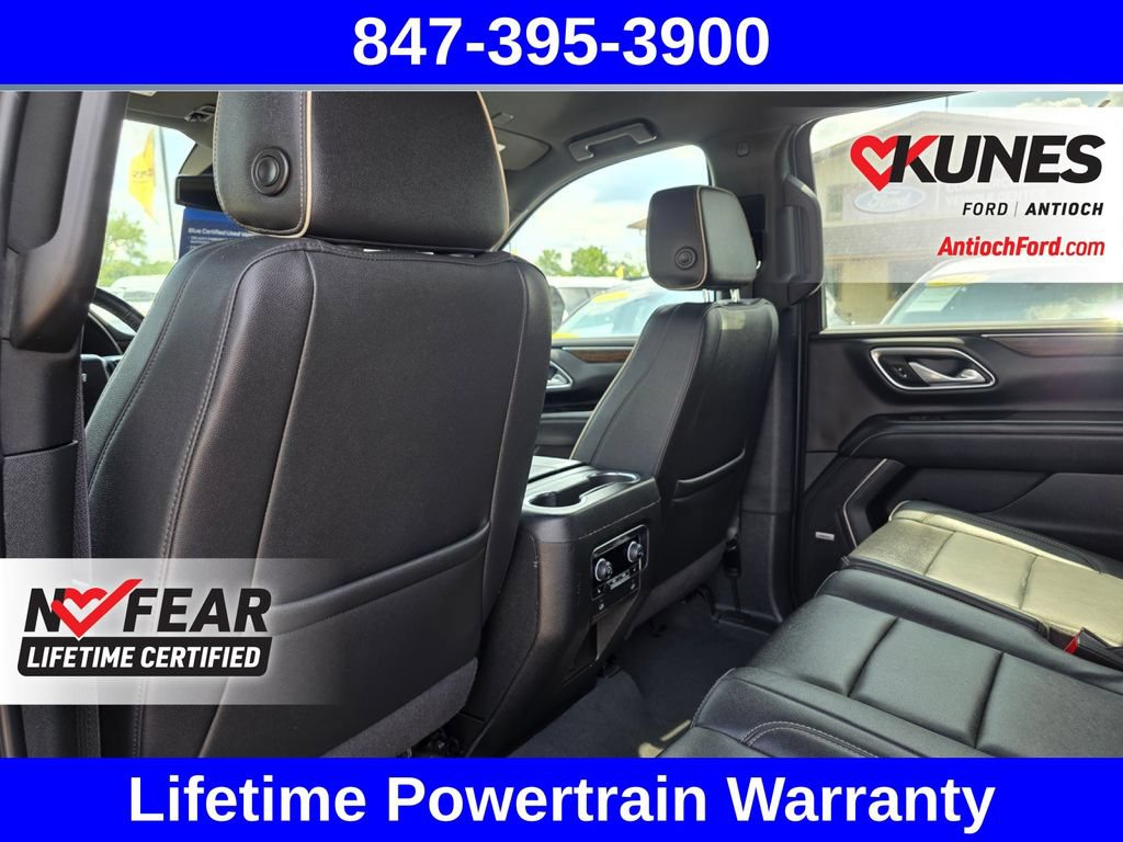 Used 2024 Chevrolet Suburban Premier AWD/4WD image 29