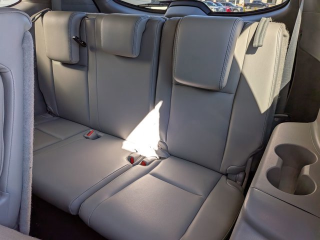 Used 2017 Toyota Highlander Limited image 32