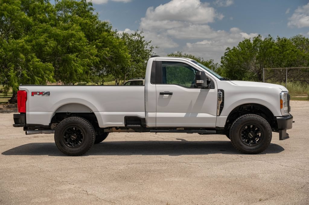 Certified 2023 Ford F250 XL w/ FX4 Off-Road Package AWD/4WD image 9