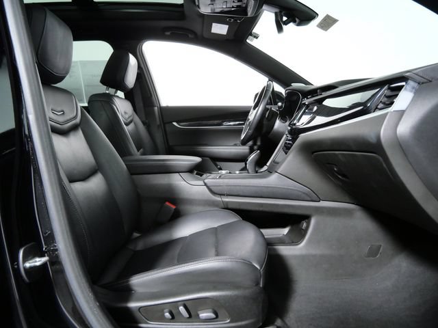 Used 2022 Cadillac XT6 Premium Luxury AWD/4WD image 11