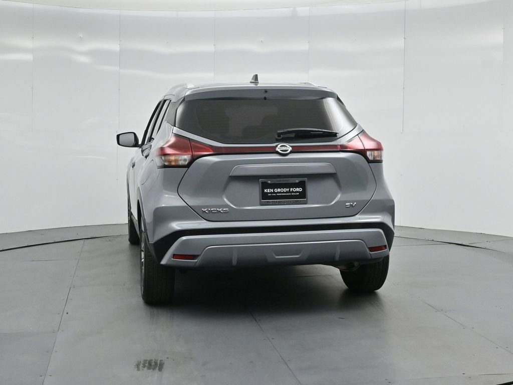 Used 2021 Nissan Kicks SV image 18