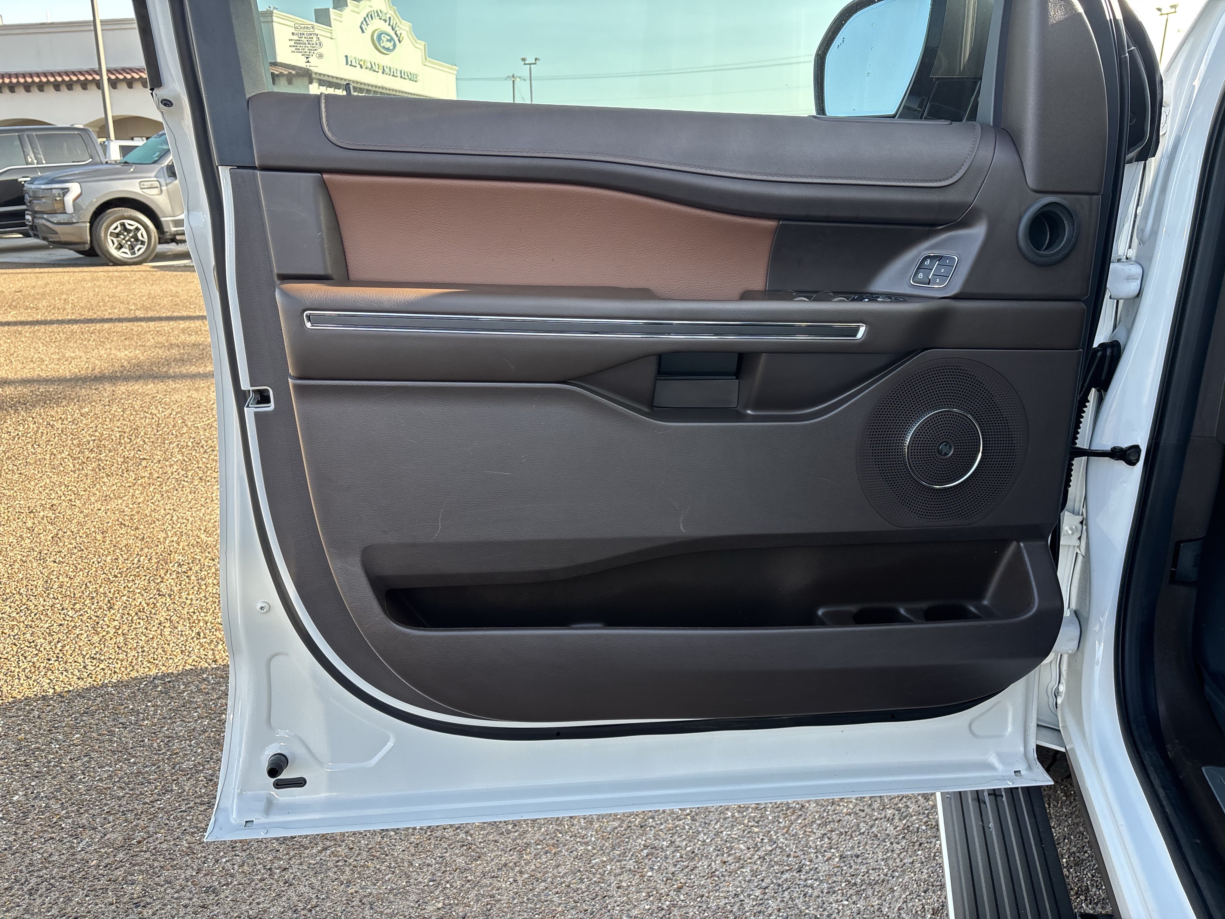 Certified 2024 Ford Expedition Max King Ranch AWD/4WD image 10