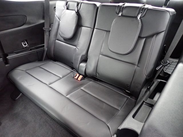Certified 2023 Ford Explorer XLT w/ Equipment Group 202A RWD image 20