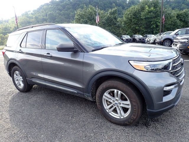 Certified 2023 Ford Explorer XLT w/ Equipment Group 202A AWD/4WD image 8