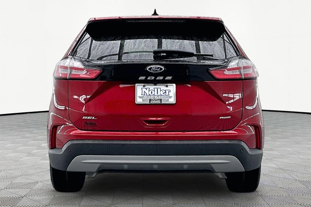 Certified 2024 Ford Edge SEL w/ Convenience Package AWD/4WD image 4
