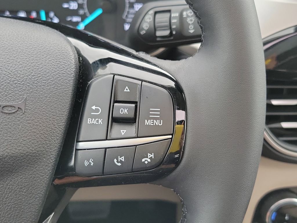 Certified 2022 Ford Escape SEL FWD image 29