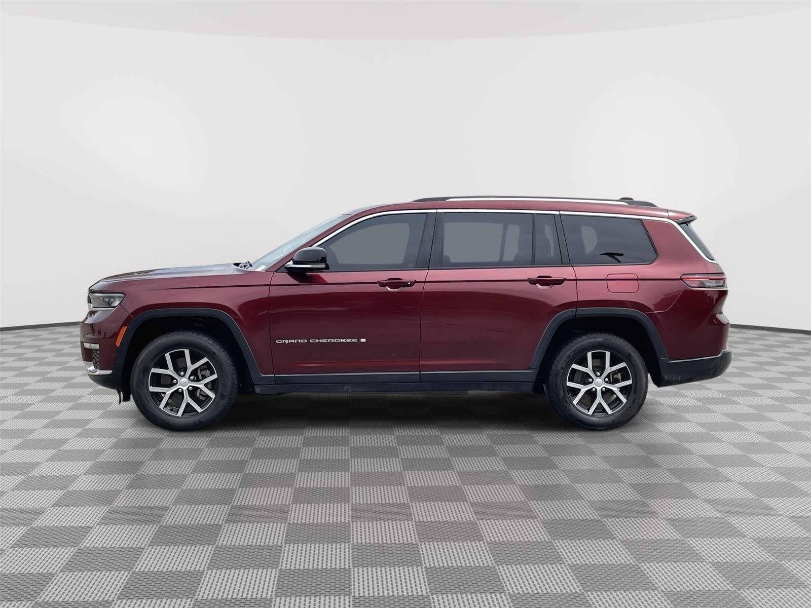 Used 2023 Jeep Grand Cherokee L Limited w/ Luxury Tech Group II AWD/4WD image 2
