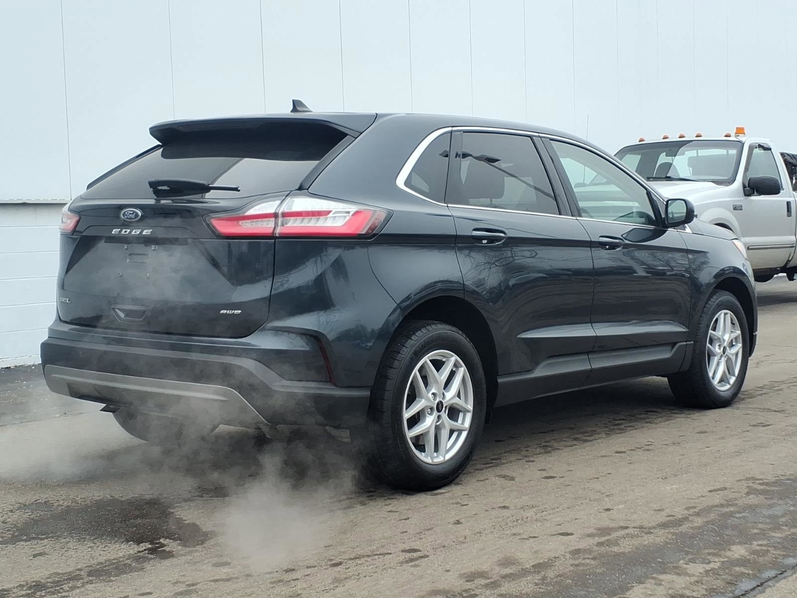 Certified 2023 Ford Edge SEL w/ Convenience Package image 4