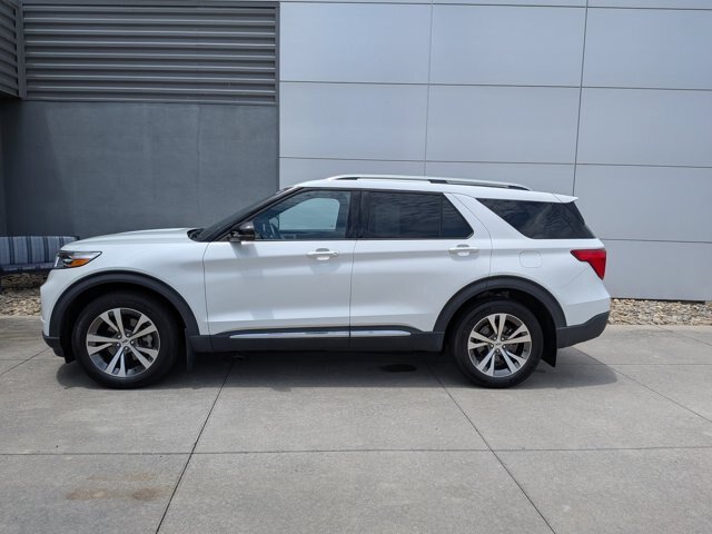 Certified 2020 Ford Explorer Platinum w/ Premium Technology Package AWD/4WD image 7