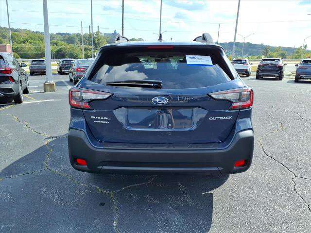 Used 2025 Subaru Outback Premium image 3
