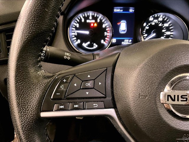 Used 2019 Nissan Rogue SV AWD/4WD image 17
