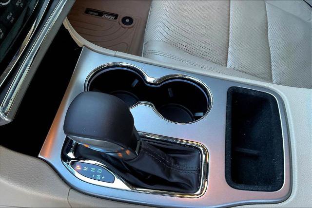 Used 2019 Jeep Grand Cherokee Overland RWD image 17