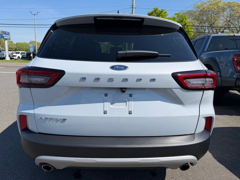 Certified 2025 Ford Escape Active FWD image 3