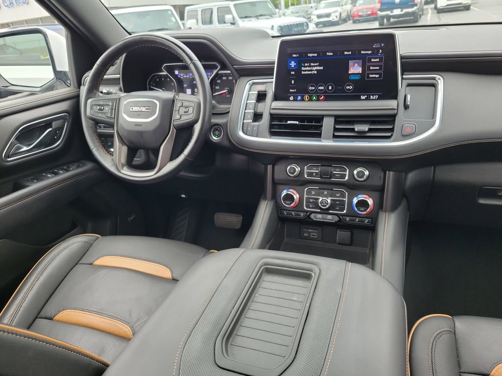 Used 2021 GMC Yukon XL AT4 w/ AT4 Premium Package AWD/4WD image 13