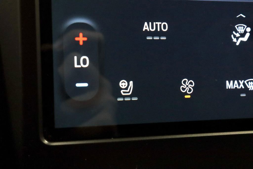 Certified 2024 Ford Edge SEL w/ Sport Appearance Package AWD/4WD image 11