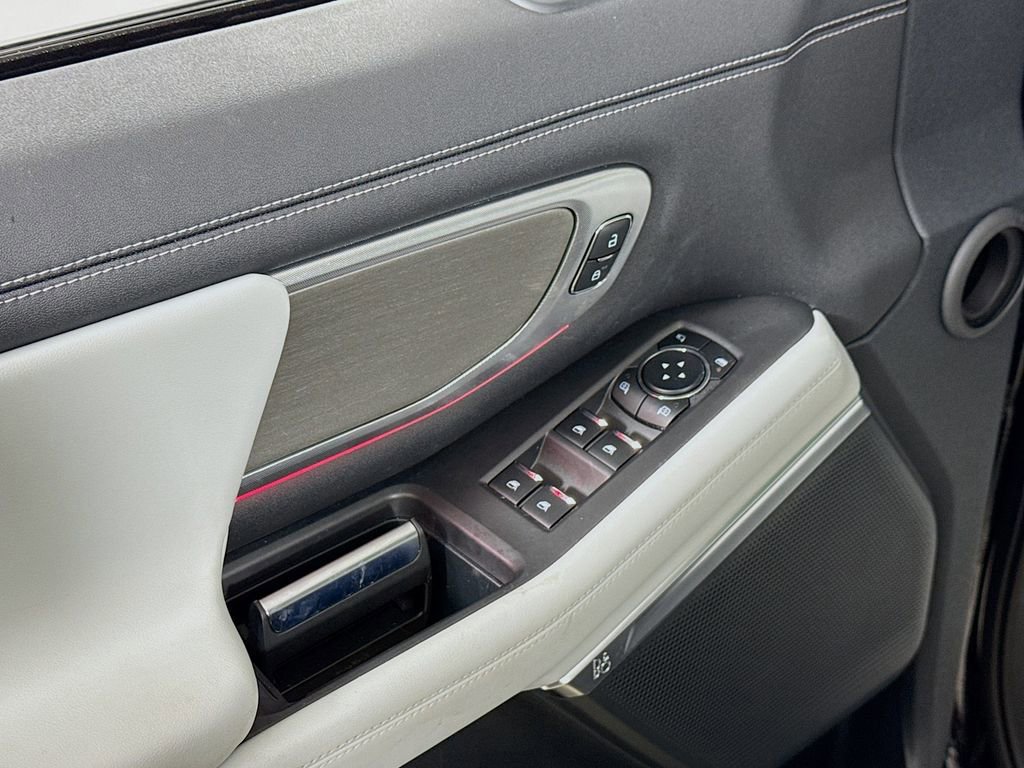 Certified 2025 Ford Expedition Max Platinum w/ Driver's Package image 21