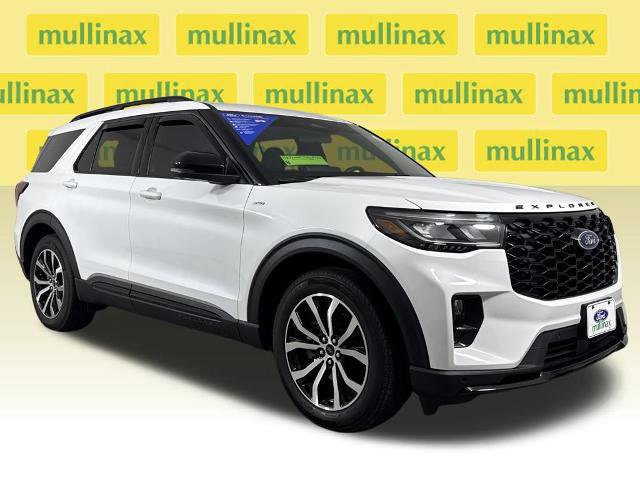 Certified 2025 Ford Explorer ST-Line image 7