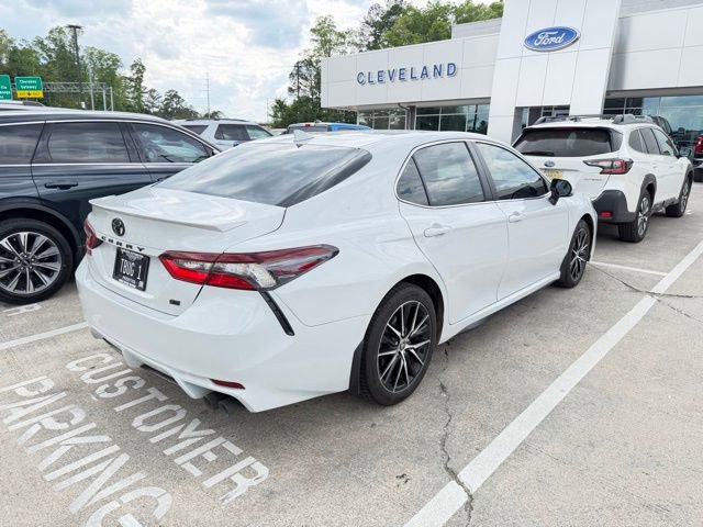 Used 2024 Toyota Camry SE w/ Convenience Package image 9